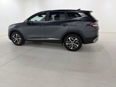 Used 2023 Kia Sportage EX FWD image 2