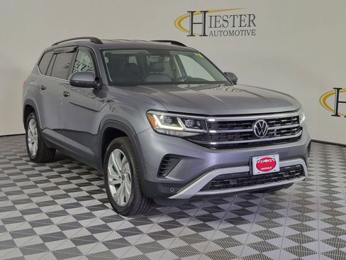 Used 2022 Volkswagen Atlas SE AWD/4WD image 2