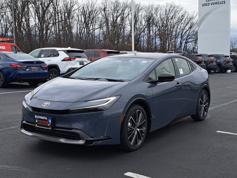 New 2026 Toyota Prius XLE image 3