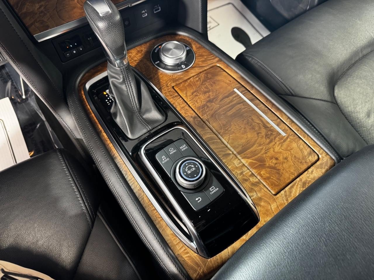 Used 2022 Nissan Armada SL AWD/4WD image 30