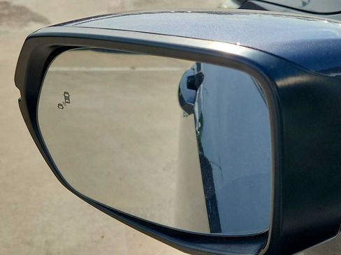 Used 2019 Honda CR-V EX image 12