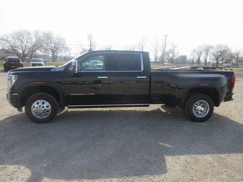 New 2026 GMC Sierra 3500 Denali w/ Denali Reserve Package image 9