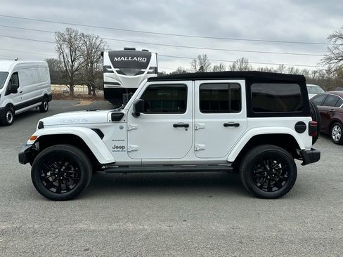 Used 2023 Jeep Wrangler Unlimited Sahara image 8