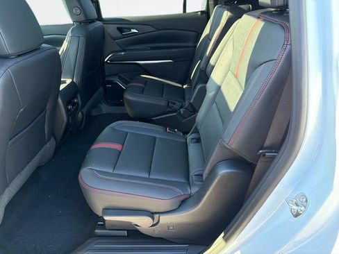 New 2026 Chevrolet Traverse RS image 15