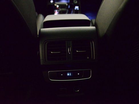 Certified 2024 Audi Q5 e Premium Plus AWD/4WD image 25