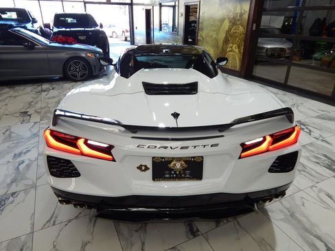 Used 2024 Chevrolet Corvette Stingray Premium Conv w/ Z51 Performance Package image 8