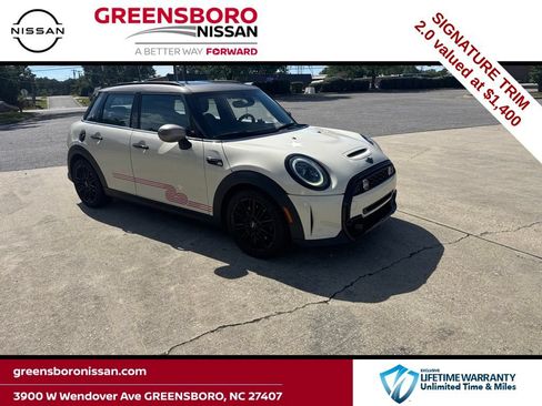 Used 2023 MINI Cooper S FWD image 1