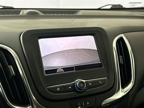 Used 2023 Chevrolet Equinox LT image 23