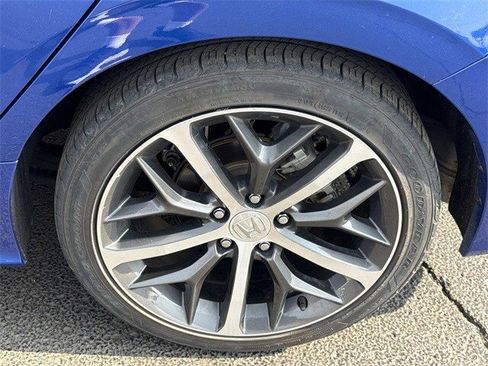 Used 2022 Honda Civic Touring image 11