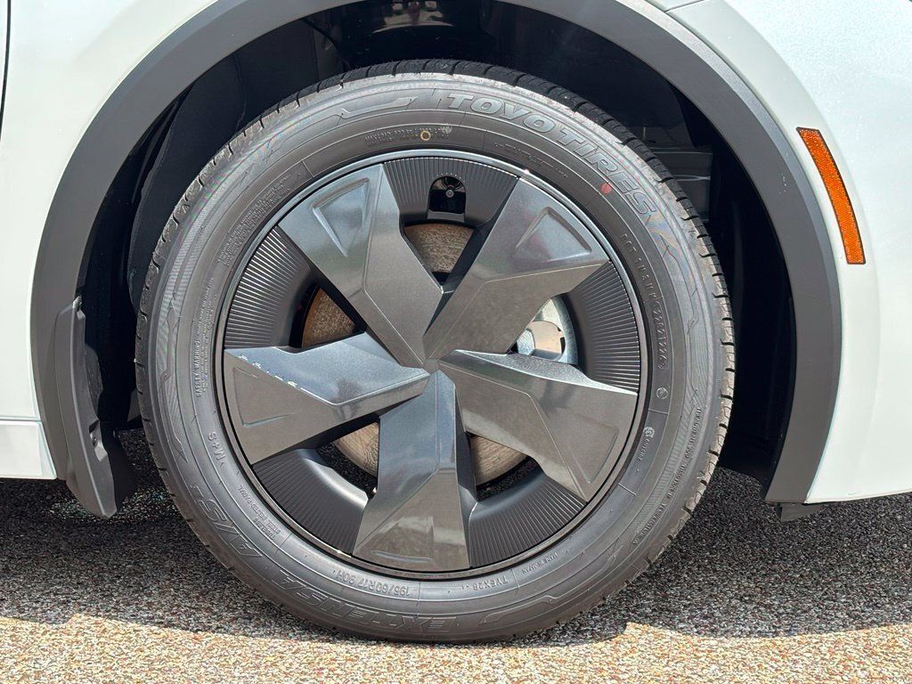 Used 2026 Toyota Prius Plug-In Hybrid FWD image 7