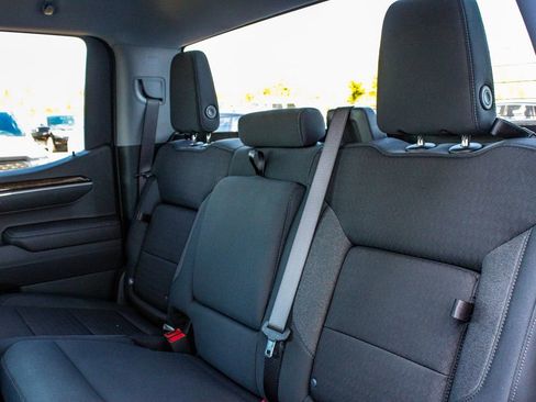 Used 2025 GMC Sierra 1500 Elevation image 32