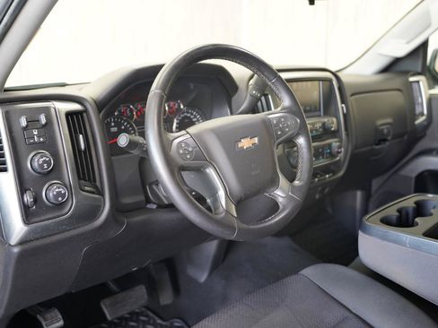 Used 2019 Chevrolet Silverado 1500 LT AWD/4WD image 11
