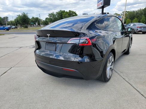 Used 2021 Tesla Model Y Long Range AWD/4WD image 1