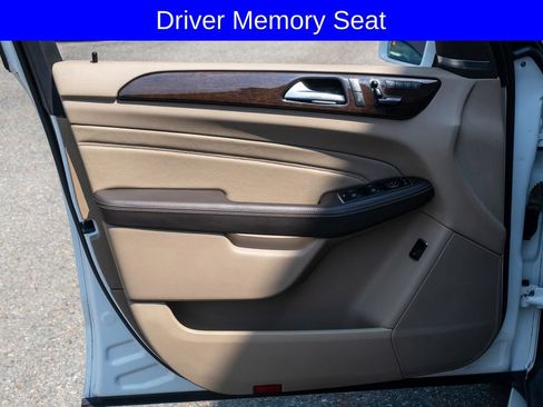 Used 2015 Mercedes-Benz ML 350 4MATIC image 12