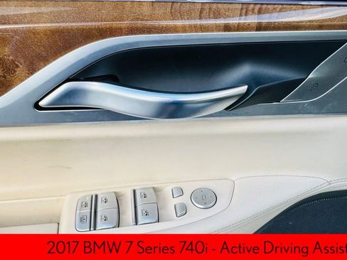 Used 2017 BMW 740i 740i image 9