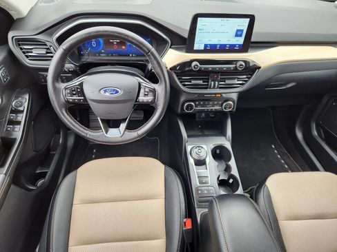 Used 2022 Ford Escape Titanium w/ Titanium Elite Package FWD image 10