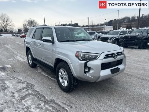 Used 2024 Toyota 4Runner SR5 Premium image 1