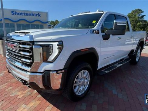 Used 2024 GMC Sierra 2500 SLT w/ SLT Premium Package image 5
