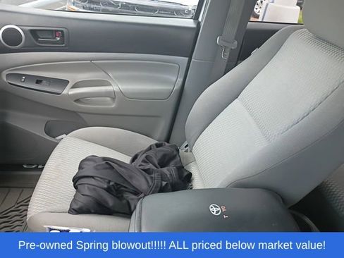 Used 2014 Toyota Tacoma 4x4 Double Cab w/ SR5 Package image 24