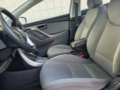 Used 2013 Hyundai Elantra GLS w/ Preferred Pkg FWD image 9