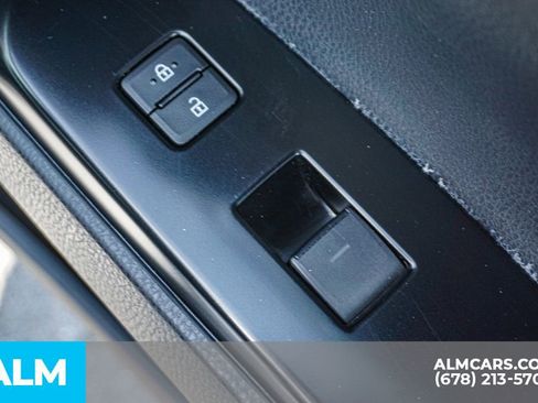 Used 2025 Toyota Camry SE image 52