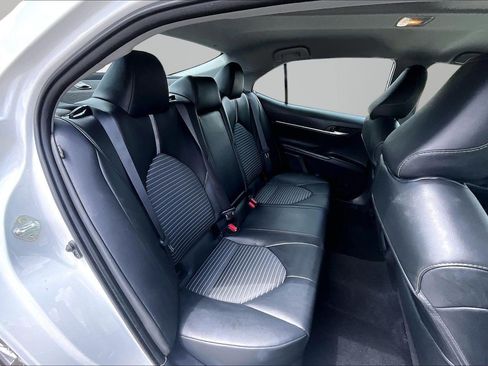 Used 2024 Toyota Camry SE FWD image 17