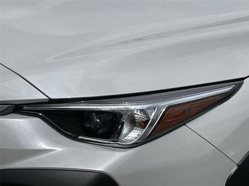Certified 2025 Subaru Crosstrek 2.0i Premium AWD/4WD image 9