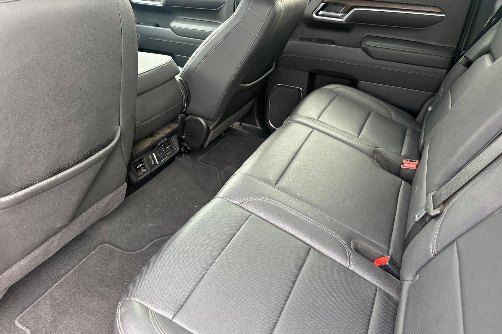 Used 2025 GMC Sierra 1500 SLT AWD/4WD image 14