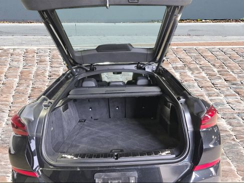 Used 2024 BMW X6 xDrive40i w/ M Sport Professional Package AWD/4WD image 19