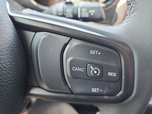 Used 2023 Jeep Wrangler Unlimited w/ 8.4" Radio Group AWD/4WD image 19