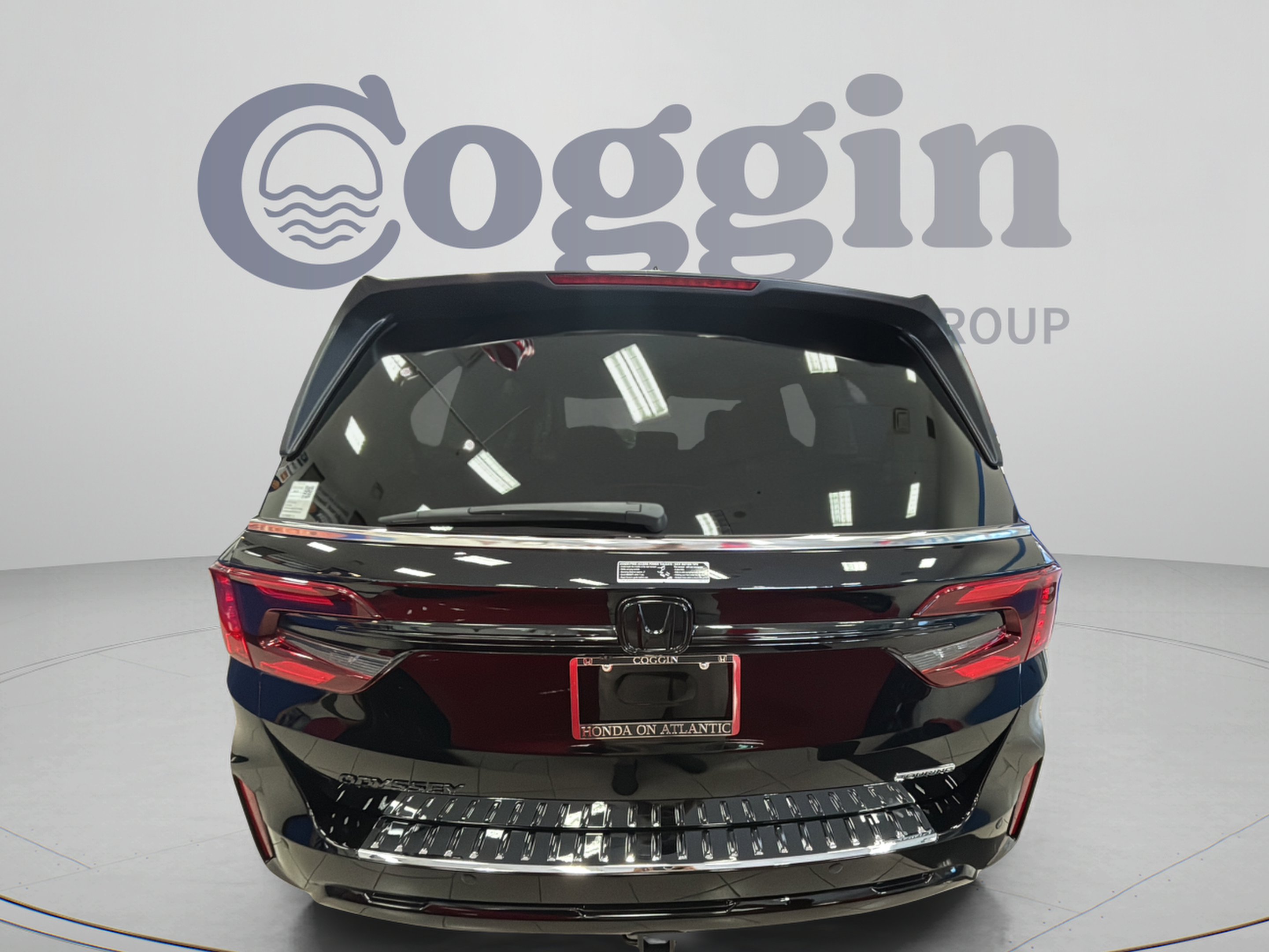 New 2026 Honda Odyssey Touring image 4