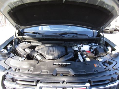 Used 2025 GMC Acadia Elevation w/ Elevation Premium Package image 32