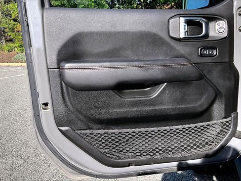 Used 2023 Jeep Wrangler Unlimited Rubicon w/ LED Lighting Group AWD/4WD image 26