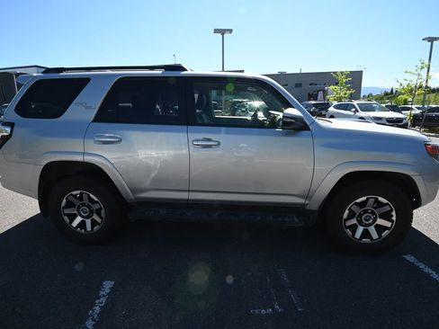 Used 2021 Toyota 4Runner TRD Off-Road Premium AWD/4WD image 6