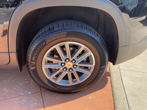 Used 2023 Chevrolet Traverse LT w/ LPO, Floor Liner Package image 12