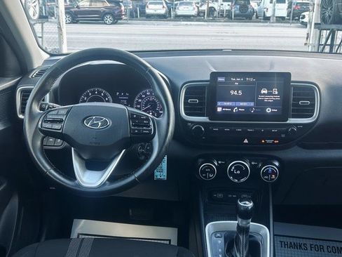 Used 2022 Hyundai Venue SEL w/ Cargo Package FWD image 16