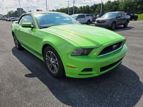 Used 2014 Ford Mustang Premium RWD image 7