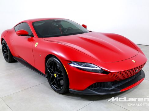 Used 2023 Ferrari Roma image 3
