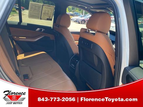 Used 2022 BMW X5 xDrive40i w/ Premium Package AWD/4WD image 16