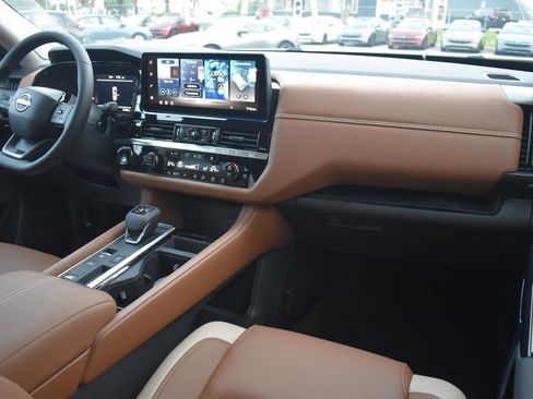 New 2026 Nissan Pathfinder Platinum image 74