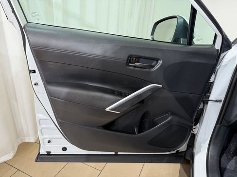 Certified 2022 Toyota Corolla Cross LE w/ Moonroof Package AWD/4WD image 15