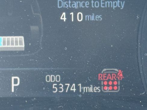 Used 2025 Toyota Sienna XLE FWD image 15