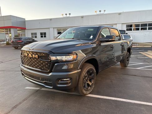 New 2025 RAM 1500 Big Horn AWD/4WD image 6