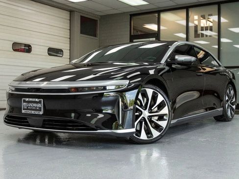 Used 2022 Lucid Air Grand Touring image 2