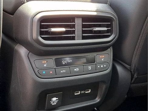 Used 2023 Honda Pilot Elite image 9