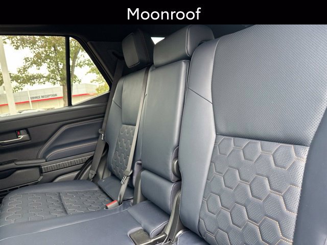 Used 2026 Toyota 4Runner Platinum AWD/4WD image 17