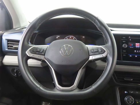 Used 2024 Volkswagen Taos SE FWD image 9