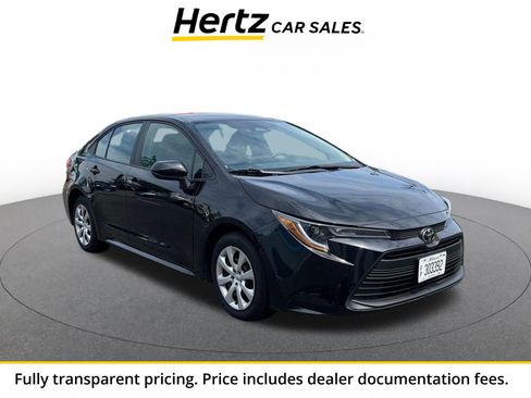 Used 2025 Toyota Corolla LE FWD image 1