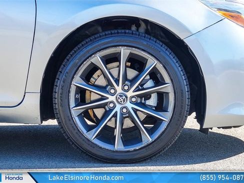 Used 2017 Toyota Camry XSE image 8