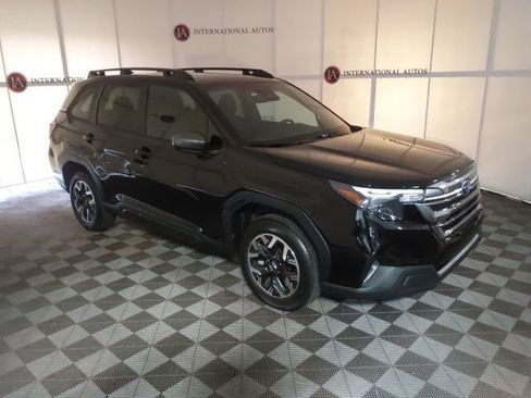 Used 2026 Subaru Forester Premium AWD/4WD image 3